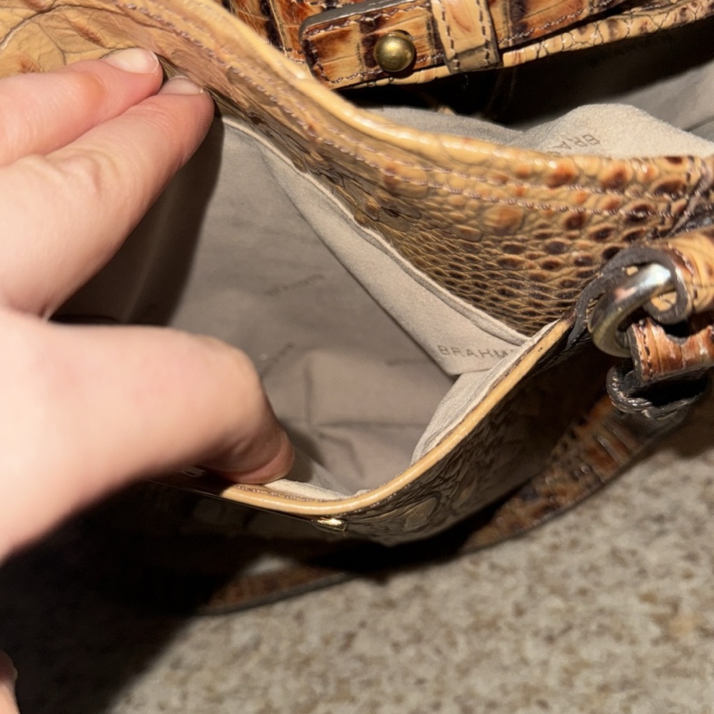 Brahmin brown real leather purse 🤎 - Picture 4 of 8